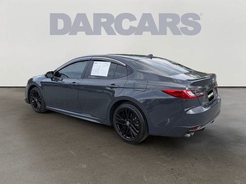 Used 2025 Toyota Camry SE FWD image 5