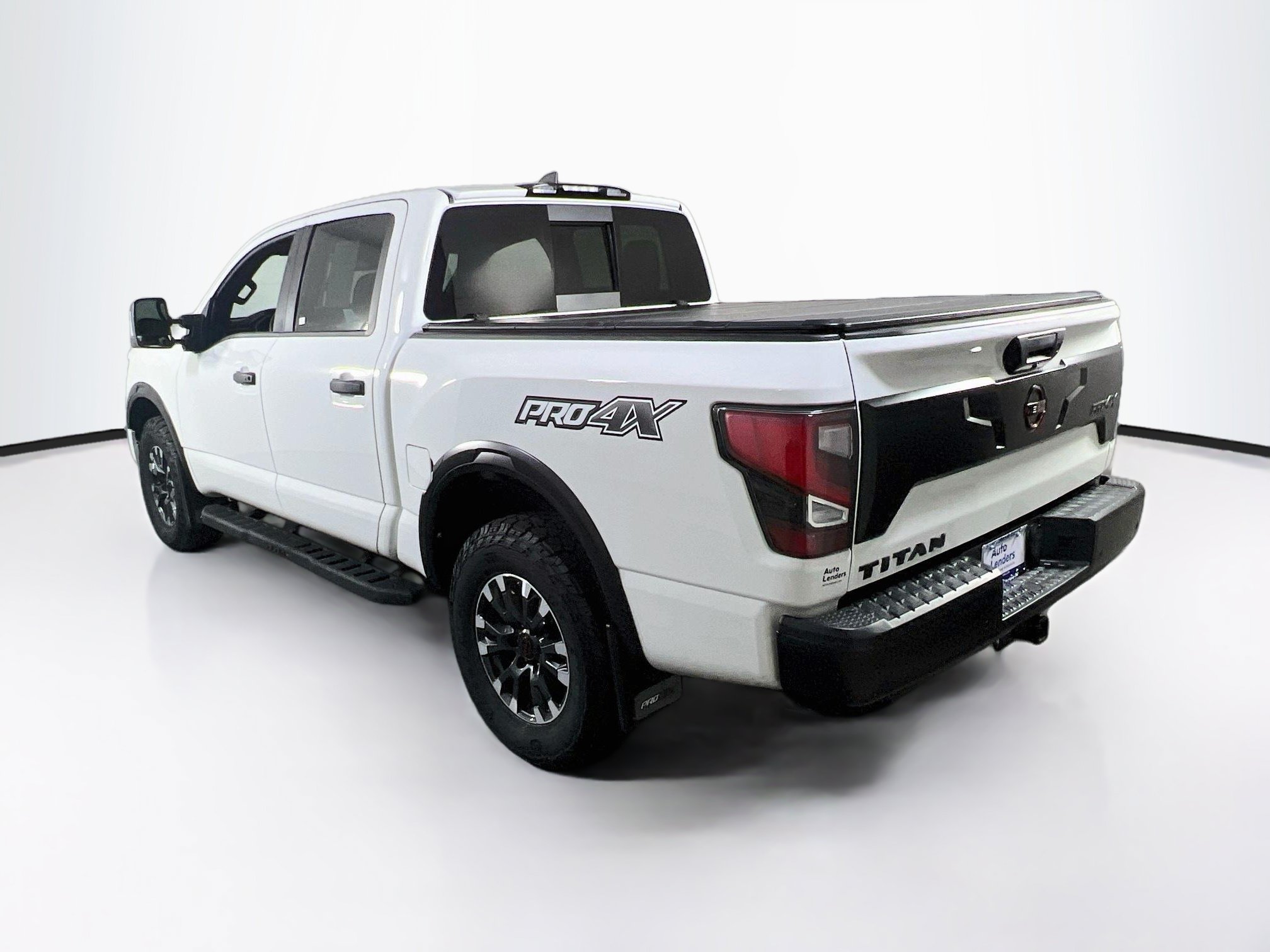 Used 2024 Nissan Titan PRO-4X w/ Pro-4x Convenience Package AWD/4WD image 7