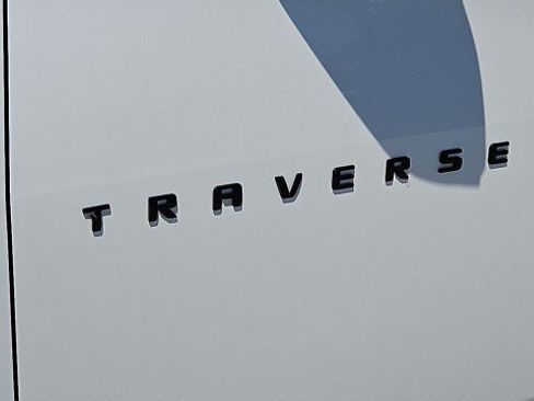 Used 2023 Chevrolet Traverse RS FWD image 32