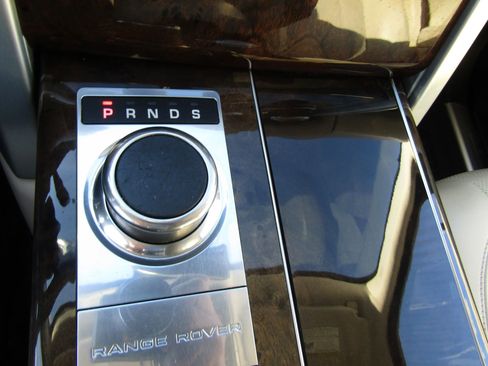 Used 2015 Land Rover Range Rover Supercharged image 32