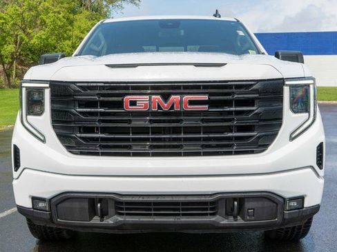 Used 2024 GMC Sierra 1500 Elevation w/ Preferred Package AWD/4WD image 3