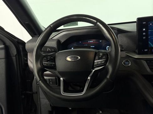 Used 2025 Ford Explorer Platinum w/ LUX Leather Package AWD/4WD image 23