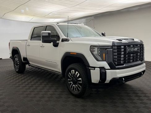Used 2024 GMC Sierra 2500 Denali Ultimate AWD/4WD image 7