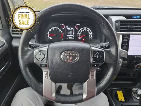 Used 2022 Toyota 4Runner SR5 image 31