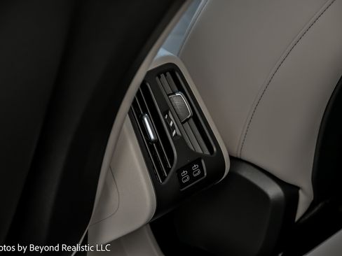 Used 2025 BMW X1 xDrive28i w/ Premium Package image 30