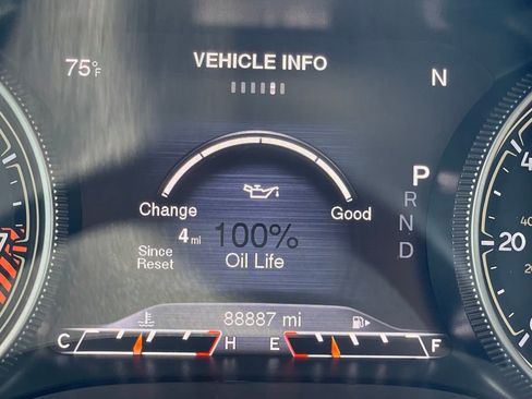 Used 2015 Jeep Cherokee Limited w/ Luxury Group AWD/4WD image 17