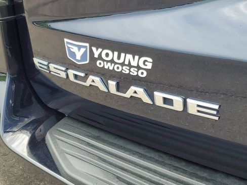 Certified 2024 Cadillac Escalade Premium Luxury w/ LPO, Floor Liner Package AWD/4WD image 34