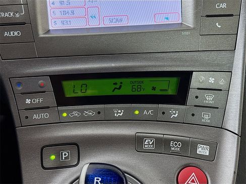 Used 2013 Toyota Prius Two image 17