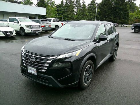 Used 2024 Nissan Rogue SV AWD/4WD image 1