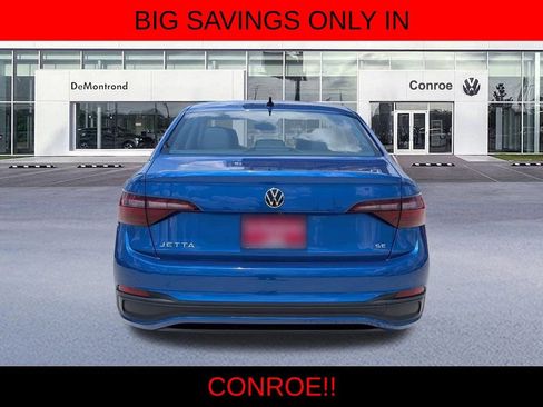 Used 2024 Volkswagen Jetta SE FWD image 6