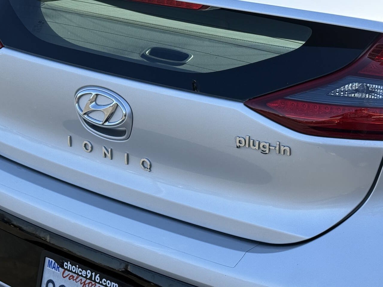 Used 2018 Hyundai Ioniq Plug-In Hybrid FWD image 23