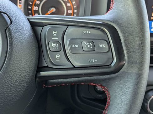 Certified 2024 Jeep Wrangler Unlimited Rubicon AWD/4WD image 31