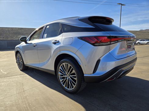 New 2026 Lexus RX 450h AWD image 4