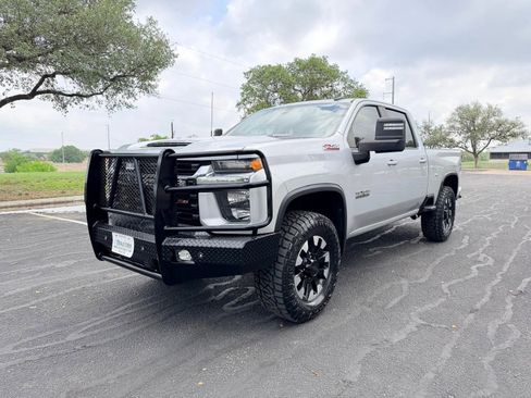 Used 2020 Chevrolet Silverado 2500 LT w/ Texas Edition AWD/4WD image 2