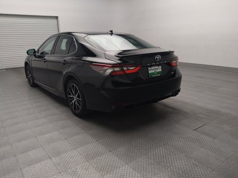 Used 2021 Toyota Camry SE image 5