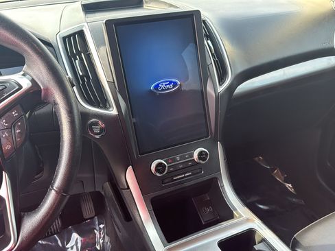 Certified 2024 Ford Edge SEL AWD/4WD image 14