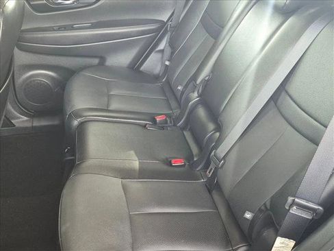 Used 2017 Nissan Rogue SL w/ SL Premium Package image 19