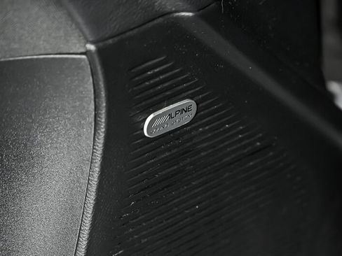Used 2016 Dodge Challenger R/T Scat Pack RWD image 14