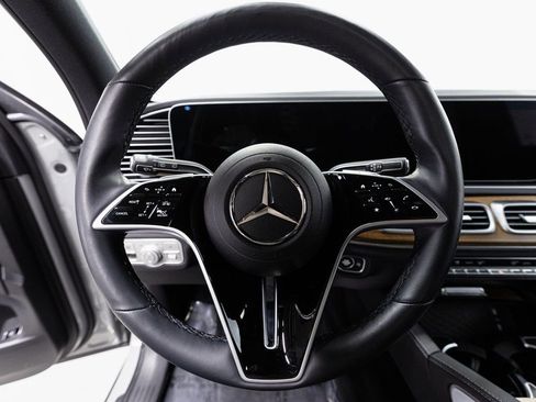 Used 2025 Mercedes-Benz GLE 450 4MATIC w/ AMG Line Exterior image 12