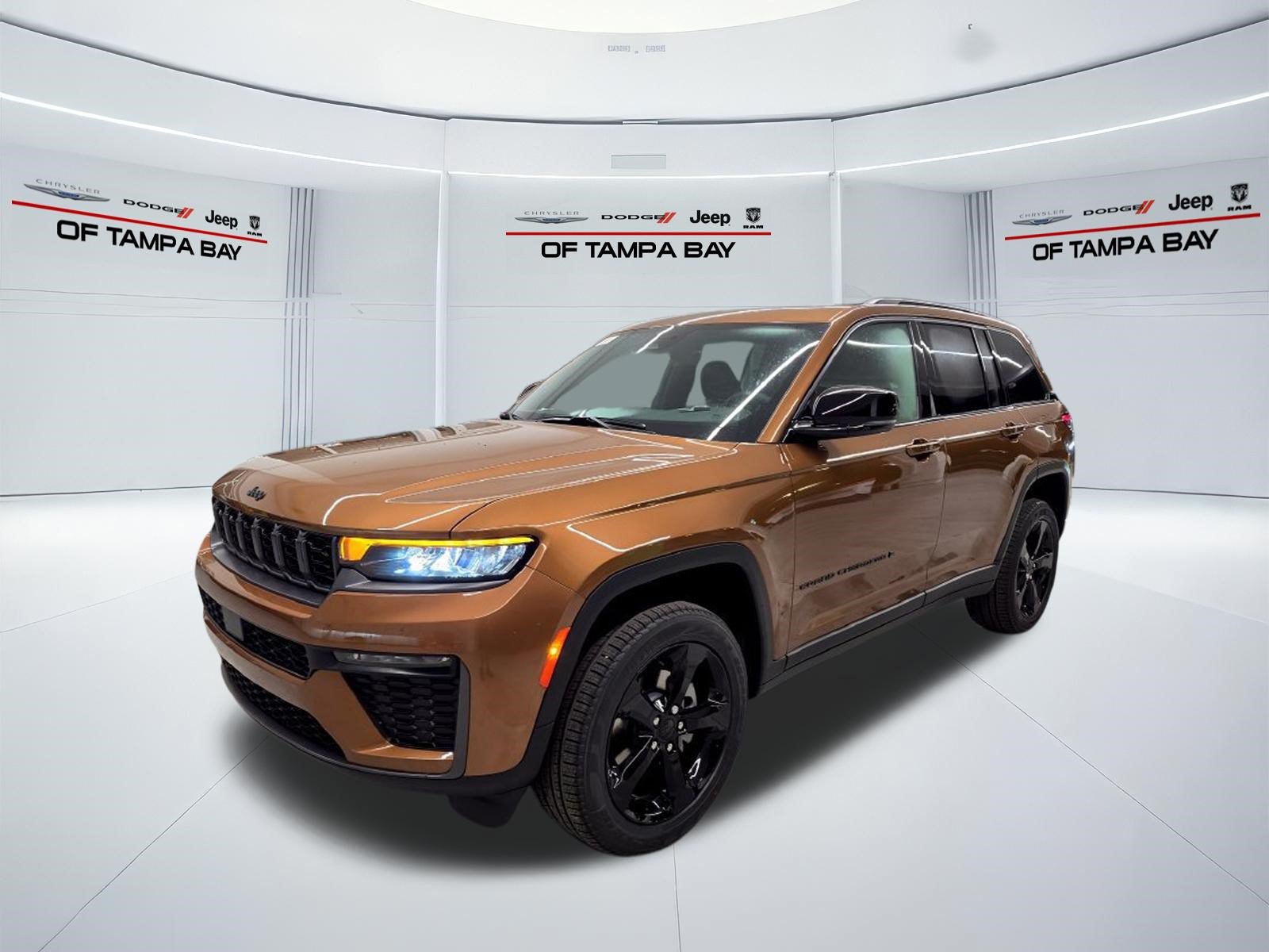 New 2026 Jeep Grand Cherokee Limited w/ Limited Altitude Package AWD/4WD image 2