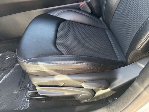 Certified 2024 Jeep Compass Latitude image 18