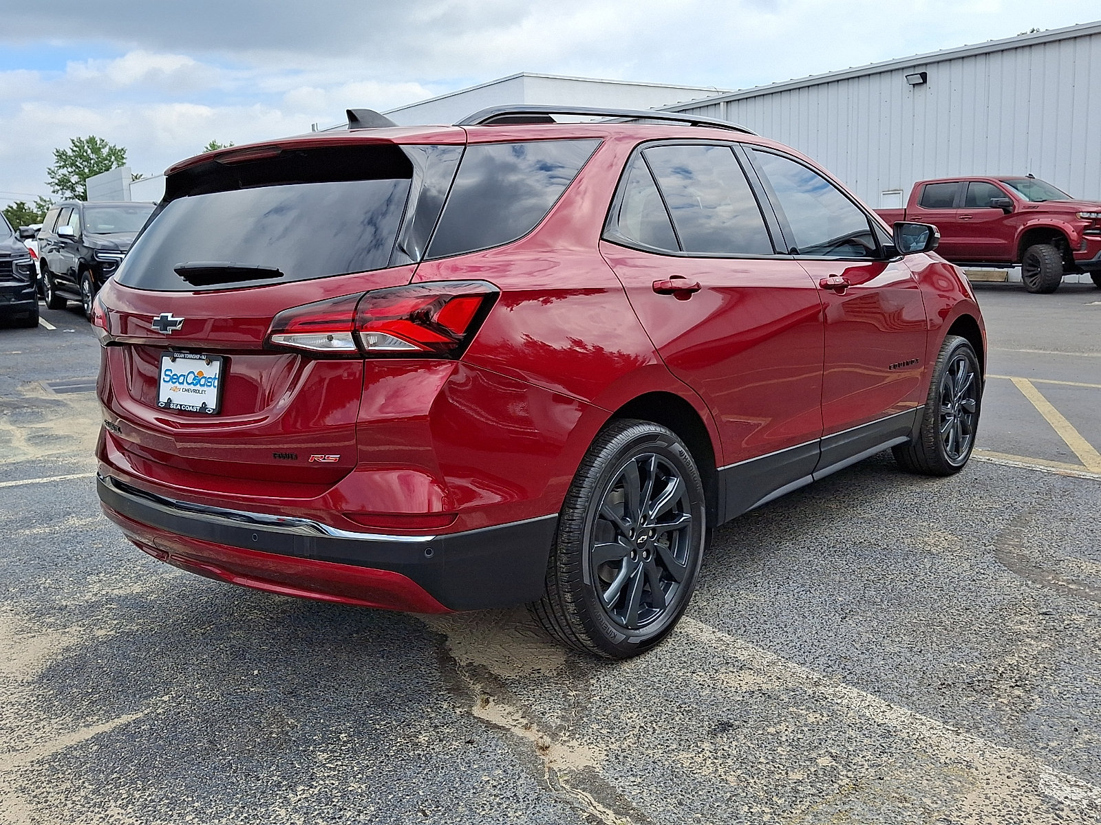 Certified 2023 Chevrolet Equinox RS w/ RS Leather Package AWD/4WD image 6