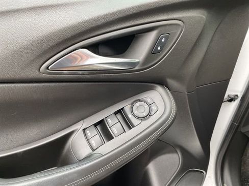 Used 2023 Buick Encore GX Select image 25