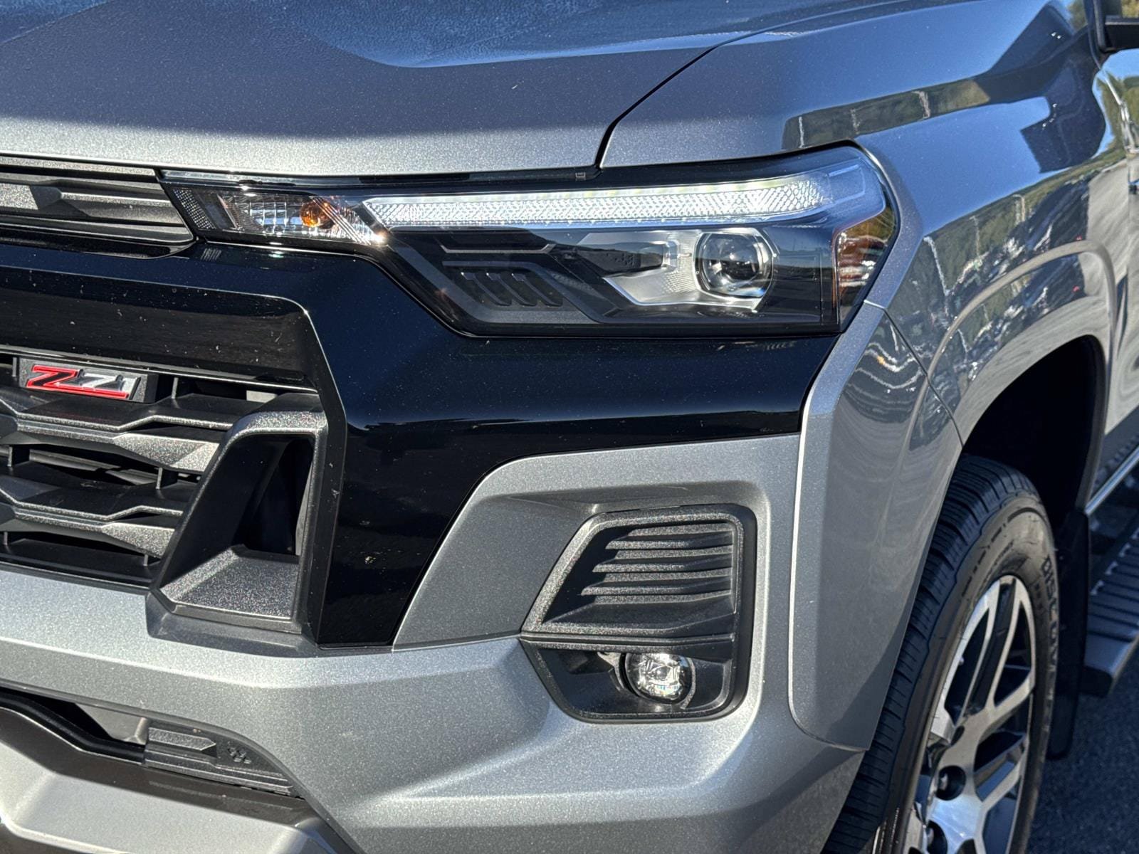 Used 2023 Chevrolet Colorado Z71 w/ Z71 Convenience Package 2 AWD/4WD image 9