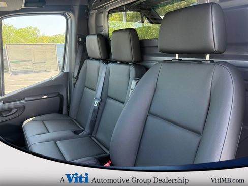 Used 2026 Mercedes-Benz Sprinter 2500 image 15