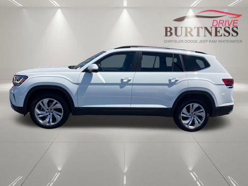 Used 2023 Volkswagen Atlas SE w/ Panoramic Sunroof Package AWD/4WD image 3