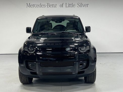 Used 2024 Land Rover Defender 110 S image 9