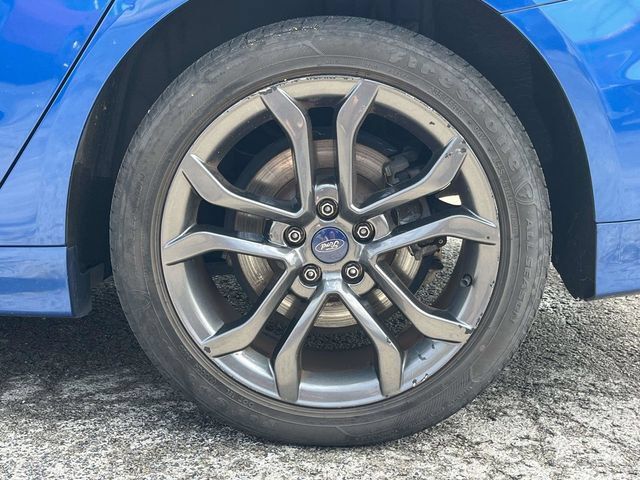 Used 2018 Ford Fusion SE w/ Equipment Group 201A FWD image 11