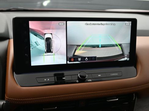 Used 2025 Nissan Rogue Platinum w/ Platinum Premium Package image 21