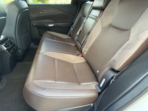 Used 2024 Lexus RX 350 FWD image 33