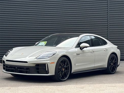 New 2025 Porsche Panamera 4 E-Hybrid image 1