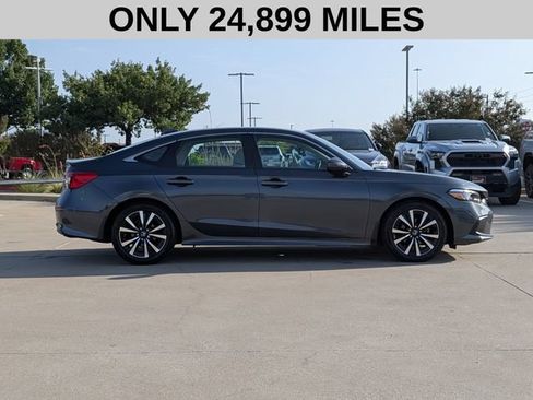 Used 2024 Honda Civic EX image 4