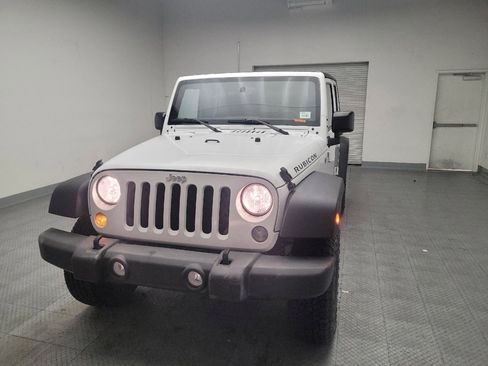 Used 2015 Jeep Wrangler Unlimited Rubicon w/ Connectivity Group AWD/4WD image 15