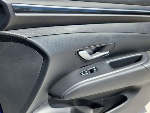 Used 2023 Hyundai Tucson SE FWD image 16