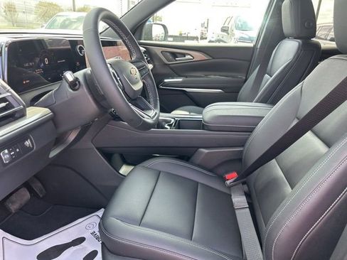 New 2026 Chevrolet Traverse LT w/ Sun and Wheel Package FWD image 15