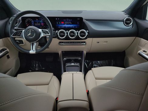 Certified 2026 Mercedes-Benz GLA 250 image 36