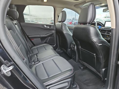 Used 2020 Ford Escape Titanium image 18