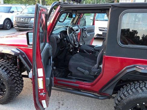 Used 2013 Jeep Wrangler Sport w/ Connectivity Group AWD/4WD image 28