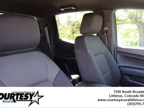 Used 2024 Chevrolet Colorado Trail Boss w/ Technology Package AWD/4WD image 32