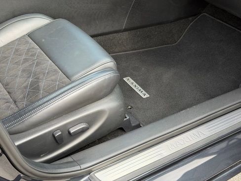 Used 2016 Nissan Maxima SR image 16
