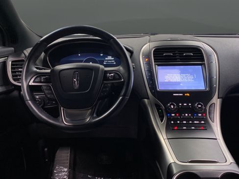 Used 2020 Lincoln Nautilus Premier w/ Equipment Group 101A AWD/4WD image 11