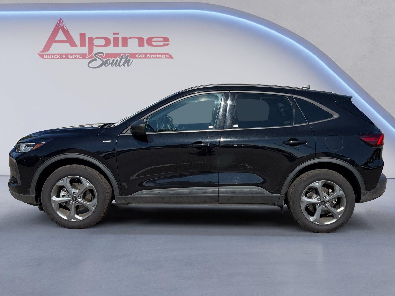 Used 2025 Ford Escape ST-Line AWD/4WD image 2