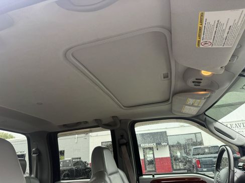 Used 2006 Ford F350 Lariat AWD/4WD image 25