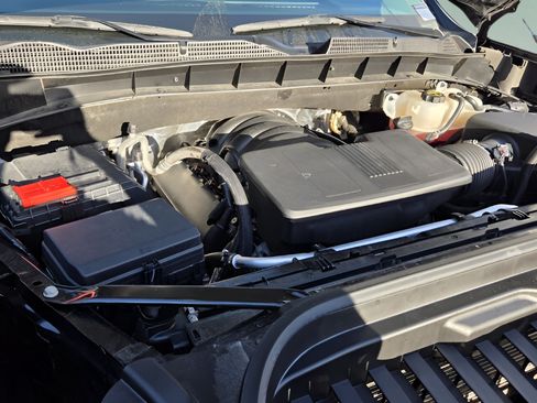 Used 2025 GMC Sierra 1500 SLT RWD image 17