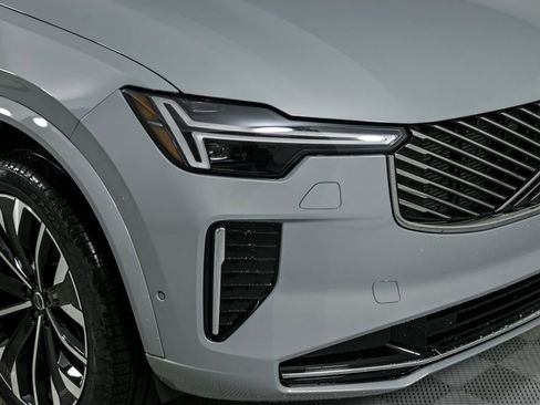 New 2026 Volvo XC90 B6 Plus w/ Protection Package Premier image 37