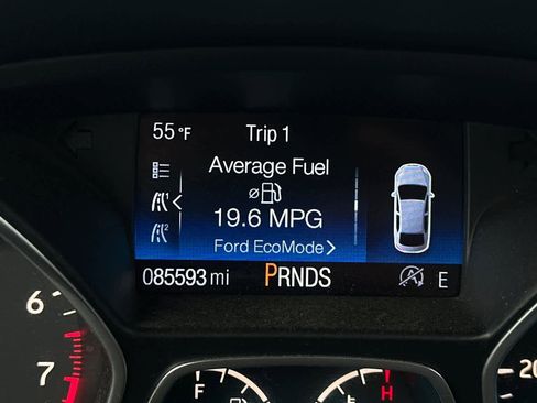 Used 2019 Ford Escape SE image 18